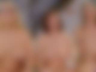 Fit Cougar's Live Sex Cam Show