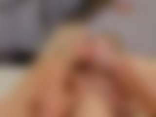 Fit Cougar's Live Sex Cam Show