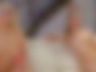 Fit Cougar's Live Sex Cam Show