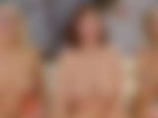 Fit Cougar's Live Sex Cam Show