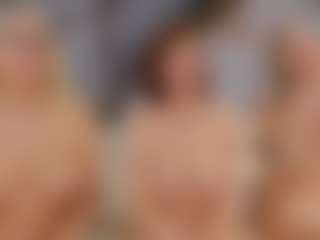 Fit Cougar's Live Sex Cam Show