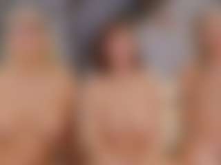 Fit Cougar's Live Sex Cam Show