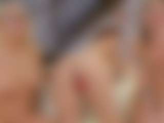 Fit Cougar's Live Sex Cam Show