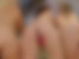Fit Cougar's Live Sex Cam Show