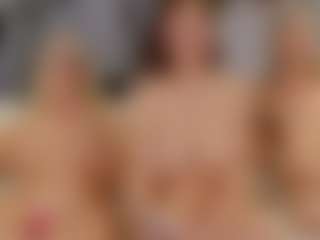 Fit Cougar's Live Sex Cam Show