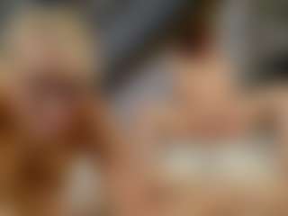 Fit Cougar's Live Sex Cam Show