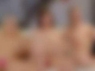 Fit Cougar's Live Sex Cam Show