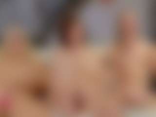 Fit Cougar's Live Sex Cam Show