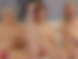 Fit Cougar's Live Sex Cam Show