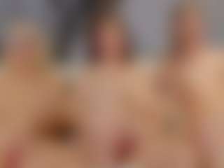 Fit Cougar's Live Sex Cam Show