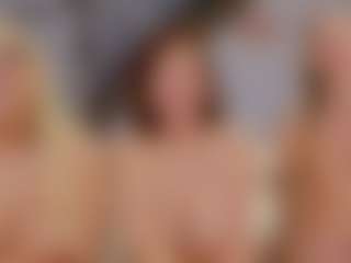 Fit Cougar's Live Sex Cam Show