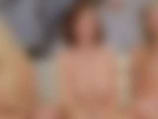 Fit Cougar's Live Sex Cam Show