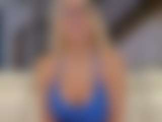 Fit Cougar's Live Sex Cam Show