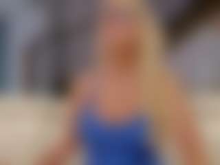 Live cam show with Fit Cougar - Spank Mature on Mixed Magazine Live