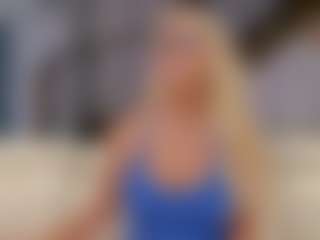 Fit Cougar's Live Sex Cam Show