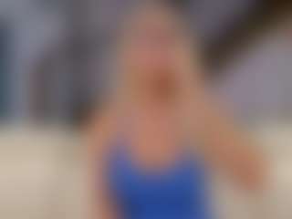 Fit Cougar's Live Sex Cam Show