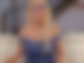 Fit Cougar's Live Sex Cam Show