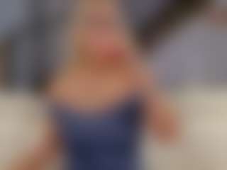 Fit Cougar's Live Sex Cam Show