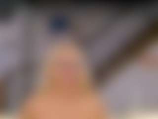Fit Cougar's Live Sex Cam Show