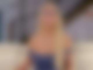 Fit Cougar's Live Sex Cam Show