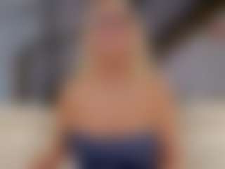 Fit Cougar's Live Sex Cam Show