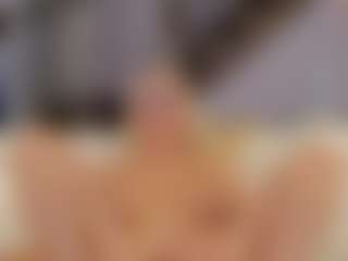 Fit Cougar's Live Sex Cam Show