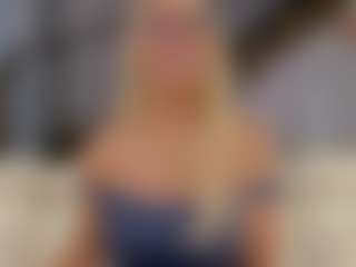Fit Cougar's Live Sex Cam Show