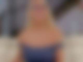 Fit Cougar's Live Sex Cam Show