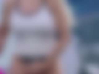 Live cam show with Fit Cougar - Granny Big Ass on TeamSkeetLive