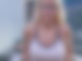 Live cam show with Fit Cougar - Blonde Hair MILF on Cam Slut