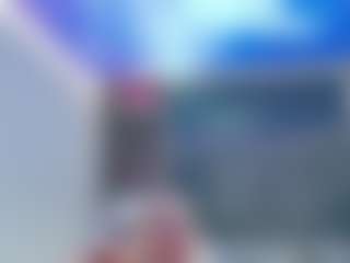 Live cam show with Fit Cougar - Blonde Hair on Strip Flash - Live Sex Shows