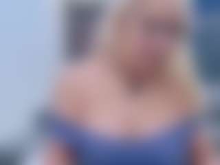 Live cam show with Fit Cougar - Arab Athletic on Chatstar
