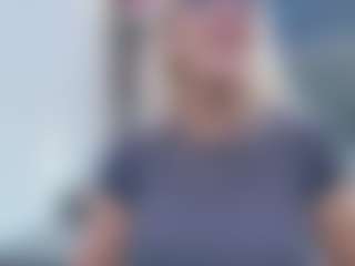 Fit Cougar's Live Sex Cam Show