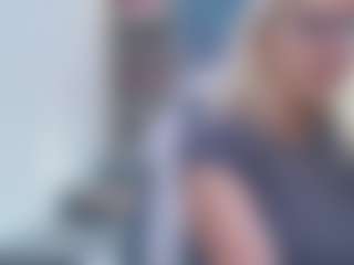Live cam show with Fit Cougar - Lovense on AdultVida.com