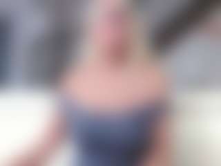 Live cam show with Fit Cougar - Asian Granny on Milfs Live