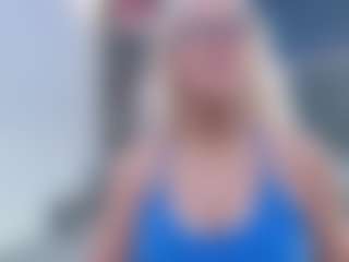 Live cam show with Fit Cougar - Granny Dildo on Camsoda