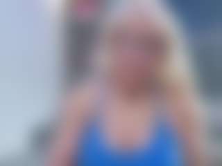 Live cam show with Fit Cougar - Granny MILF on PervPlay.com