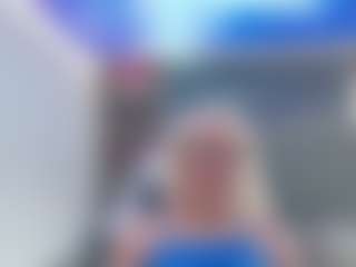 Live cam show with Fit Cougar - Athletic on friskycurves.com