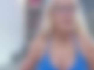 Live cam show with Fit Cougar - Granny MILF on makecum.org