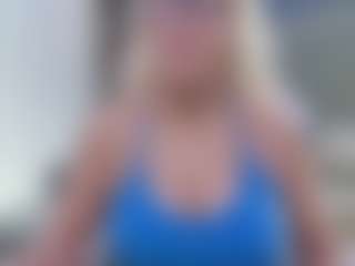 Live cam show with Fit Cougar - Foot Fetish on infinitiblacc.com