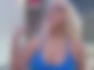 Fit Cougar's Live Sex Cam Show