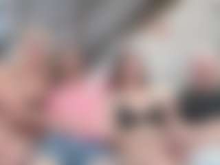 Fit Cougar's Live Sex Cam Show
