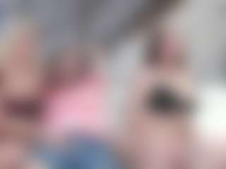 Fit Cougar's Live Sex Cam Show