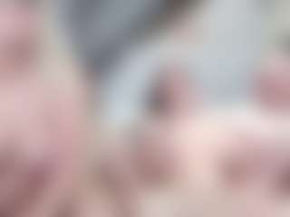 Live cam show with Fit Cougar - Glasses on madthumbs