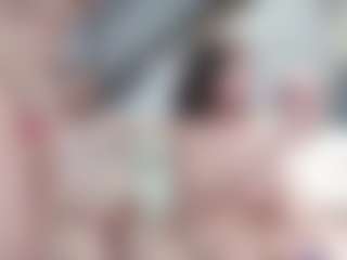Fit Cougar's Live Sex Cam Show