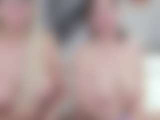 Fit Cougar's Live Sex Cam Show