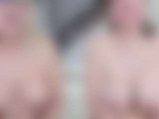 Fit Cougar's Live Sex Cam Show