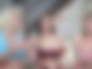 Fit Cougar's Live Sex Cam Show