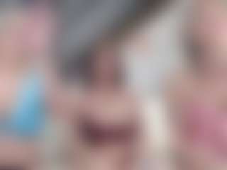 Fit Cougar's Live Sex Cam Show