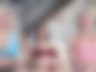 Fit Cougar's Live Sex Cam Show